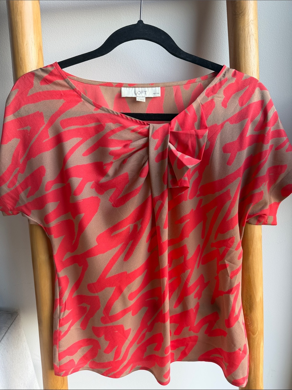 LOFT Coral and Tan Abstract Knot-Front Short Sleeve Blouse